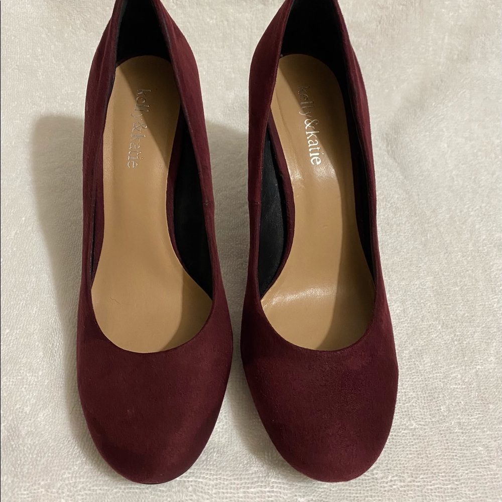 Kelly & Katie velvet burgundy high heels size 8.5